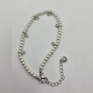 Classic White Pearl Bracelet with Silver Accents